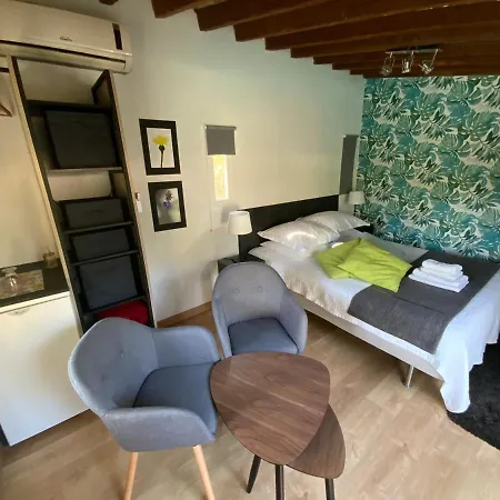 Bed and breakfast 4 Bears Nimes