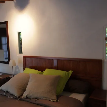 4 Bears Bed and breakfast 3*