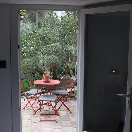 4 Bears Bed & Breakfast Nîmes