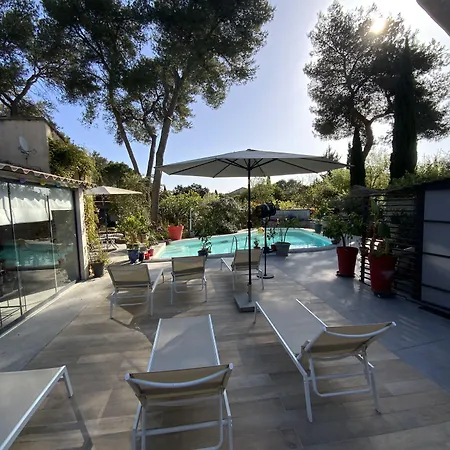 4 Bears Bed & Breakfast Nîmes